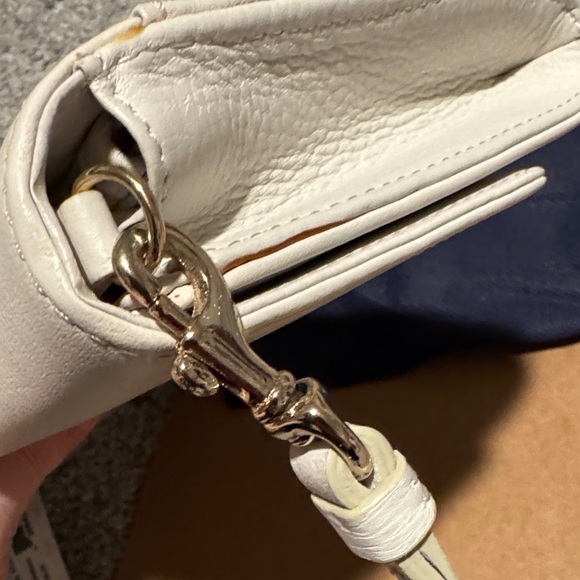 Dooney & Bourke Cream Leather Bag - Picture 11 of 14